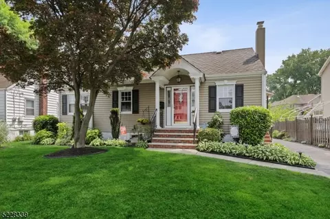 361 Lincoln Dr, Kenilworth, NJ 07033