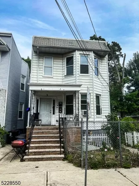 5 Vreeland Pl, Jersey City, NJ 07305