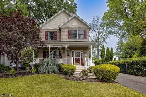 743 Voorhees Ave, Middlesex, NJ 08846