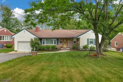 506 Oak Ridge Rd, Clark, NJ 07066
