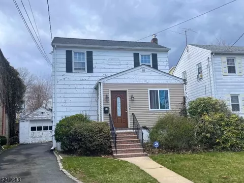 325 Eastern Pkwy, Newark, NJ 07106