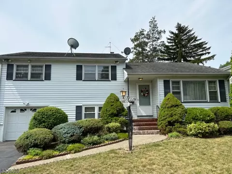 29 Patricia Pl, Clifton, NJ 07012
