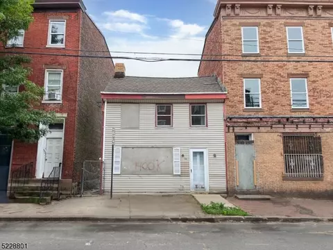 203 2nd St, Trenton, NJ 08611