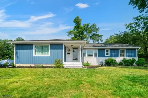837 E Meadow Dr, Bound Brook, NJ 08805