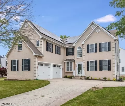 14 Julie Ct, Somerset, NJ 08873