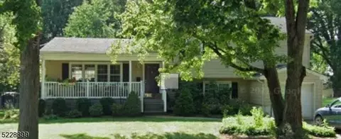 94 Vere Ter, Livingston, NJ 07039