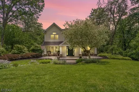20 Alpine Dr, Denville, NJ 07834