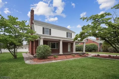 225 Mount Pleasant Ave, Wallington, NJ 07057
