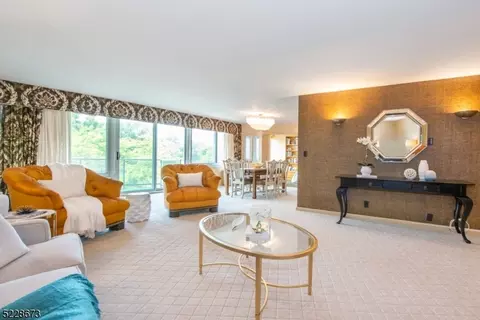 1 Claridge Dr #411, Verona, NJ 07044