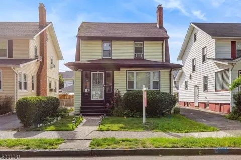 14 Grand Ave, East Orange, NJ 07018