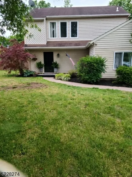 5 Bush Rd, Flemington, NJ 08822