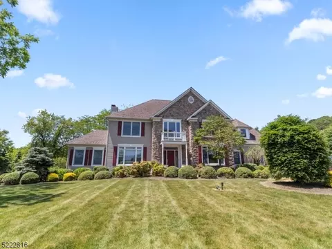 1 Bailey Farm Rd, Union Twp, NJ 08867