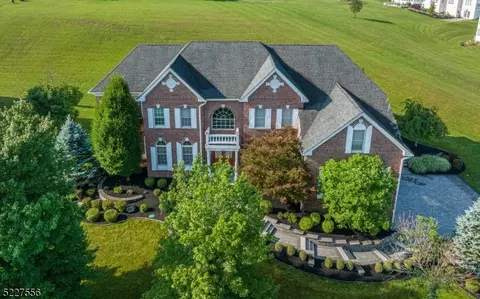 74 Albert Dr, Clinton, NJ 08809