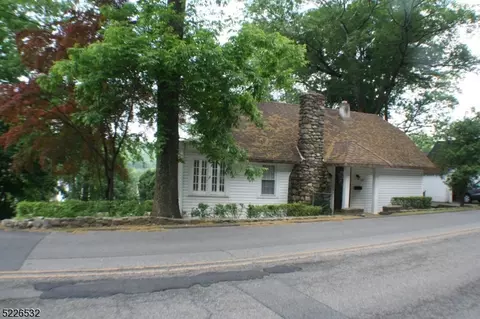 214 Franklin Rd, Denville, NJ 07834