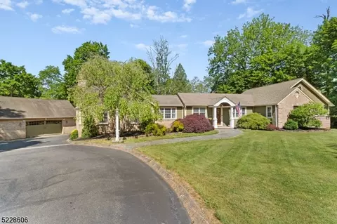 327 S Finley Ave, Bernards, NJ 07920