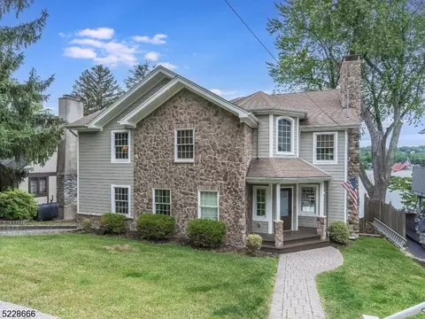 36 Maple Pkwy, Sparta, NJ 07871