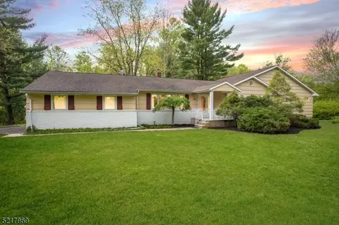 3 Manitou Way, Scotch Plains, NJ 07076