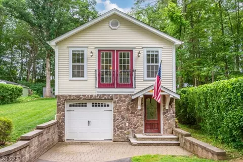 384 W Dewey Ave, Wharton, NJ 07885