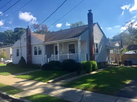 24 North St, Dover, NJ 07801
