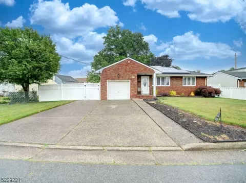 214 Mckinley St, Linden, NJ 07036