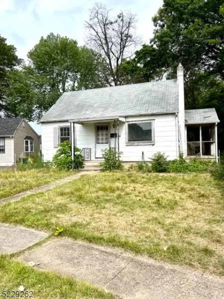 66 Collins Rd, Hamilton Twp, NJ 08619