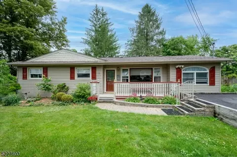 16 Kory Ct, Newton Town, NJ 07860