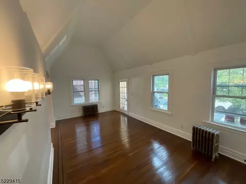 1305 Barbara Ave, Union, NJ 07083