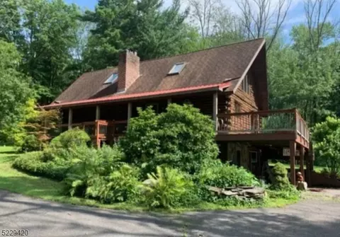 645 Brass Castle Rd, Belvidere, NJ 07823