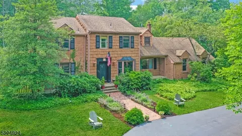 29 Upper Creek Rd, Stockton, NJ 08559
