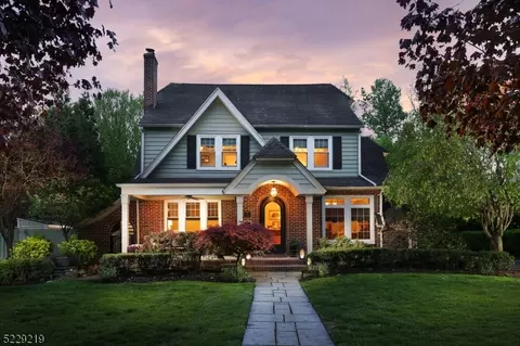 349 Tuttle Pkwy, Westfield, NJ 07090