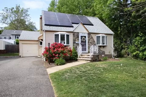 37-09 Van Duren Ave, Fair Lawn, NJ 07410