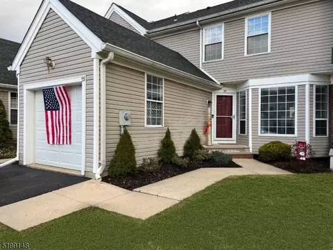 55 Phlox Ct, Whitehouse Station, NJ 08889