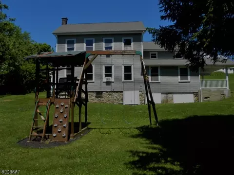 16 Lommason Glen Rd, White Twp, NJ 07823