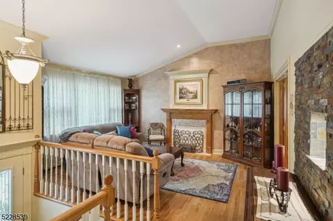 215 White Meadow Rd, Rockaway, NJ 07866