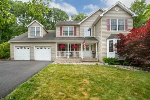 2 Connelly Ave, Mount Olive, NJ 07828