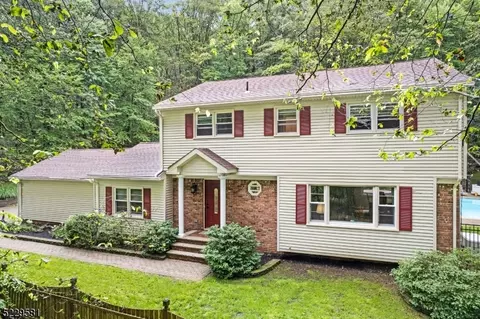 7 Thackery Ln, Mendham Twp, NJ 07945
