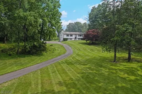 64 Shotwell Rd, Newton, NJ 07860