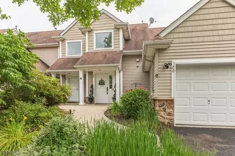 20 Bourne Ci, Hamburg, NJ 07419