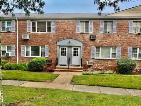 14 Wedgewood Dr #18, Verona, NJ 07044
