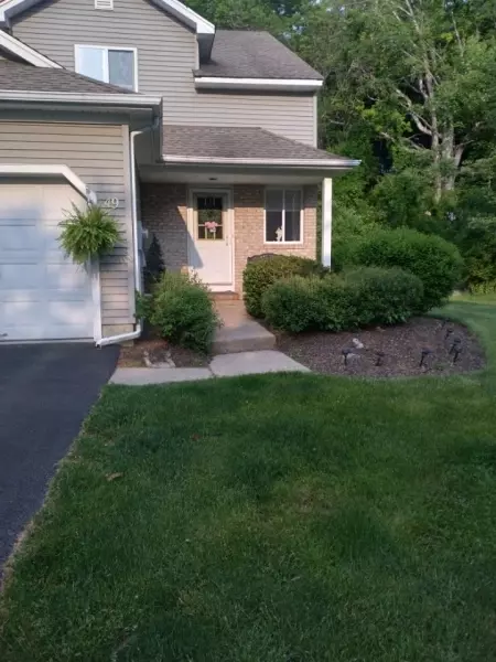 49 Meadow Pond Rd, Hamburg, NJ 07419
