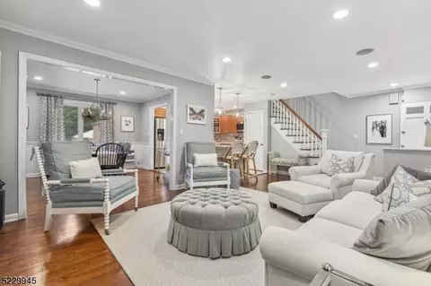47 Troy Dr, Springfield, NJ 07081