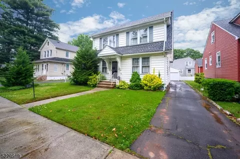 331 Hamilton St, Roselle, NJ 07203
