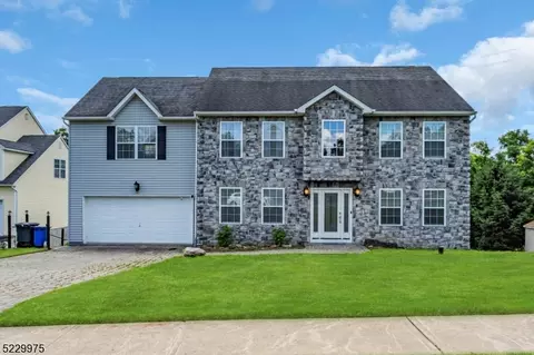23 Paterson Pl, Newton, NJ 07860