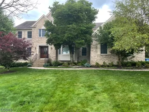 10 Jennings Ct, Hillsborough, NJ 08844