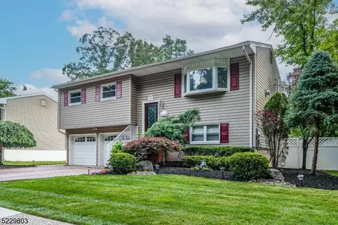 200 Lodi Ave, Metuchen, NJ 08840