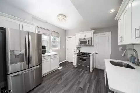 21 Carnegie Ave, East Orange, NJ 07018