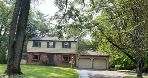 32 Childsworth Ave, Bernardsville, NJ 07924