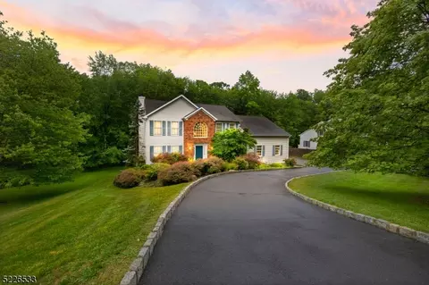 27 Hamilton Rd, Long Hill, NJ 07933