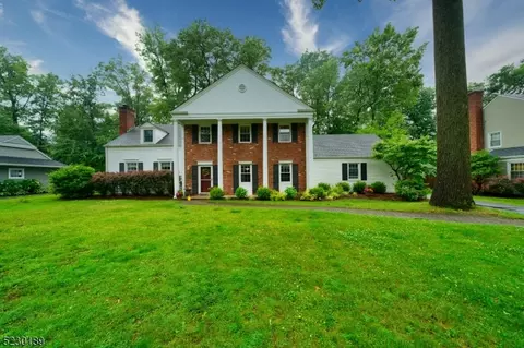 4 Concord Ln, Morristown, NJ 07960