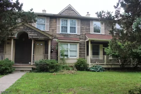 228 E 7th St, Plainfield, NJ 07060 photo 1
